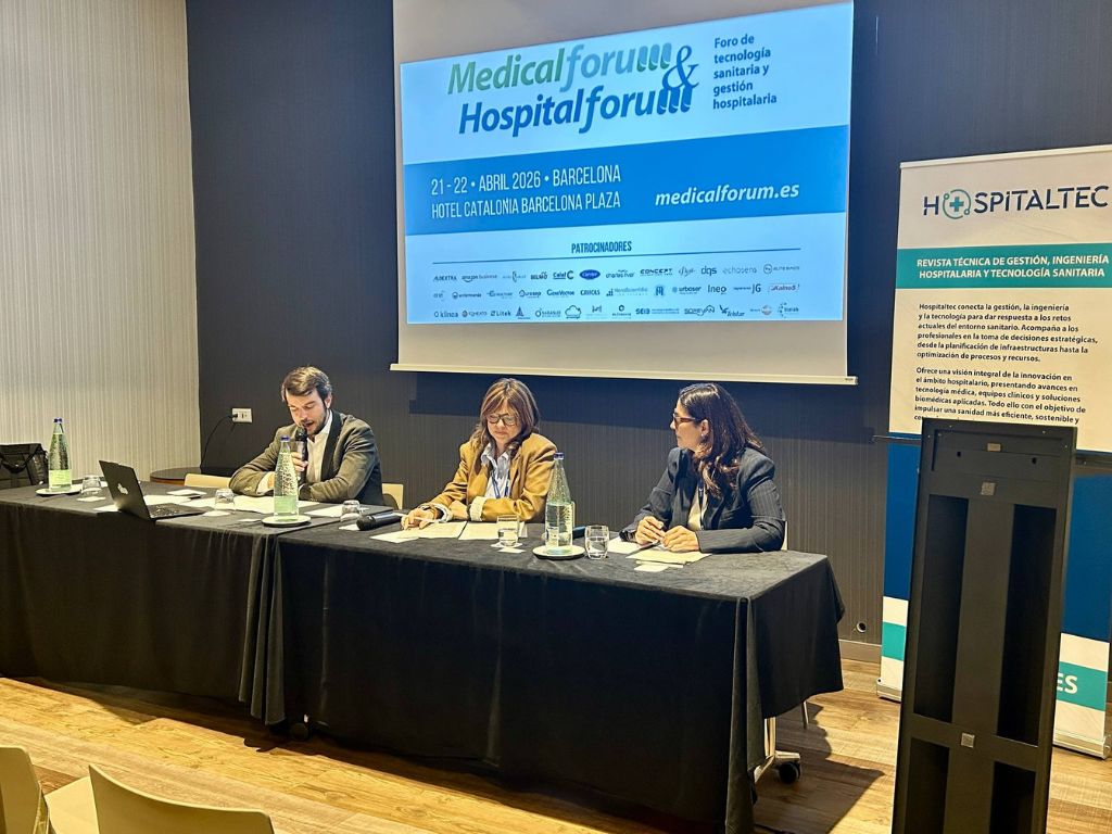 De izquierda a derecha: Carlos Manubens Mercadé, fundador de Livo; Meritxell Herreros López, directora de Personas y Organización del Hospital Universitari de Bellvitge; y Yolanda Lay Herrera, responsable de Dirección de Personas y Organización del Hospital de Viladecans.